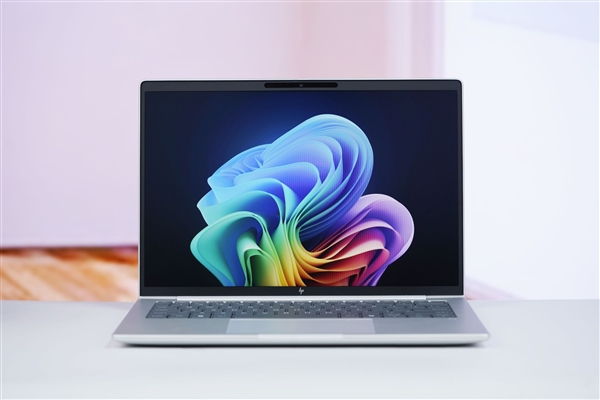 搭载AMD锐龙AI 7 350处理器！惠普EliteBook 8 G1a 14笔记本图赏