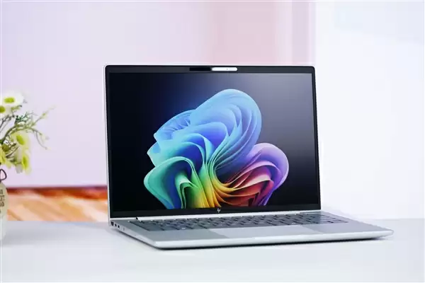 搭载AMD锐龙AI 7 350处理器!惠普EliteBook 8 G1a 14笔记本图赏