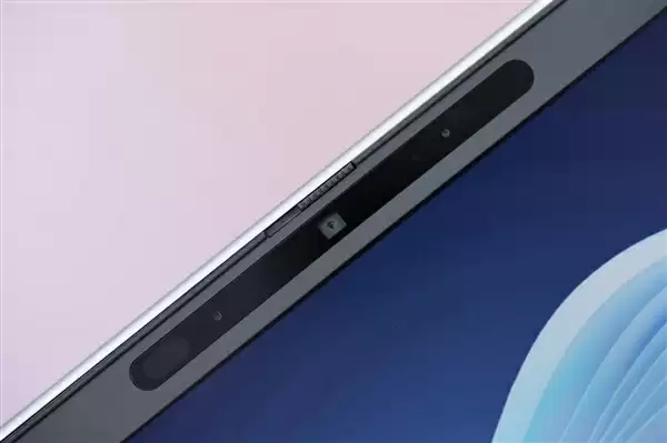 搭载AMD锐龙AI 7 350处理器!惠普EliteBook 8 G1a 14笔记本图赏