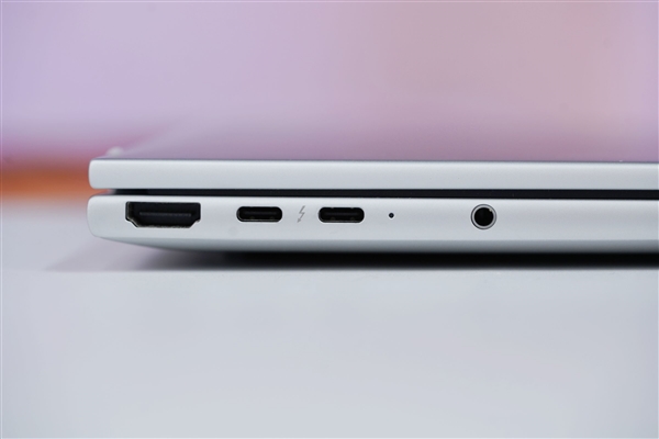 搭载AMD锐龙AI 7 350处理器！惠普EliteBook 8 G1a 14笔记本图赏