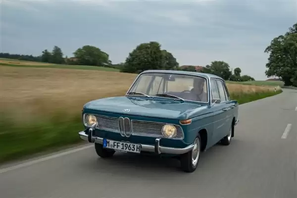 新一代宝马外观大变!新世代宝马iX3全球首秀:窄鼻孔头次见