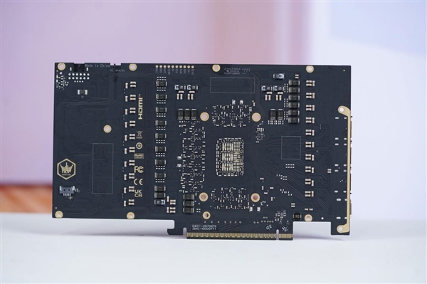 最强非公版！影驰RTX 5070 Ti HOF OC LAB黑魂X显卡图赏