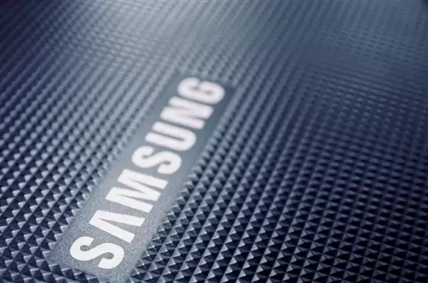 “极度渴望”加入NVIDIA供应链！三星愿牺牲HBM4利润：已准备好价格战