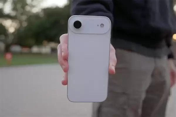 苹果首发！曝iPhone 17系列国行版将落地eSIM