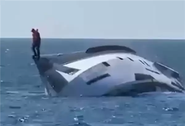 土耳其一豪华游艇交付 下水几分钟就沉没！百万美元没了