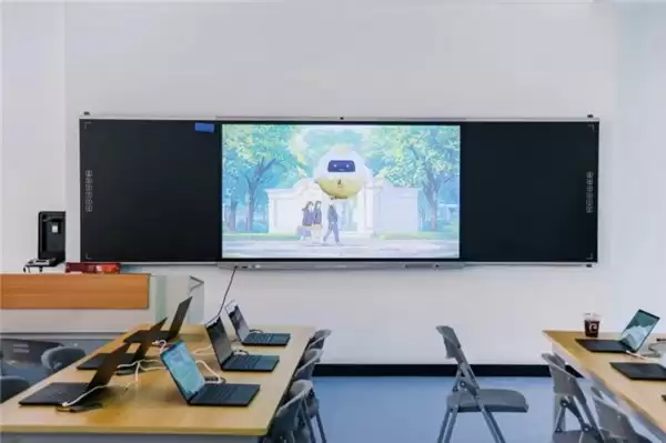 首个 AI 教育实训基地落地无锡惠山，摩尔线程携手科大讯飞等合作伙伴赋能未来人才