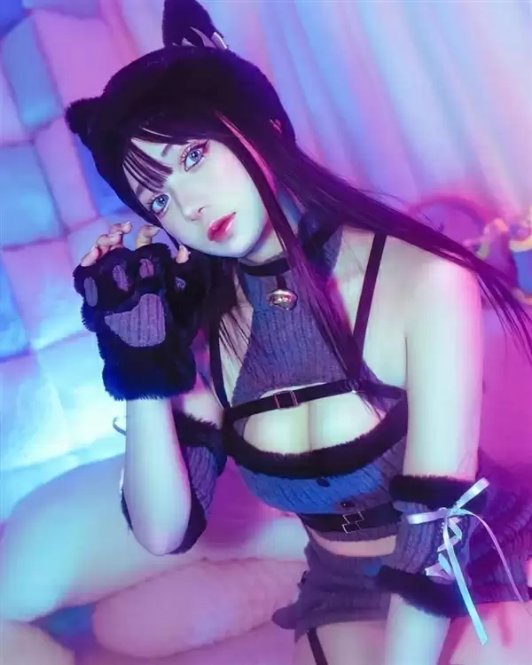 日本妹晒Cos《尼尔》2B对比照 完美还原游戏美女