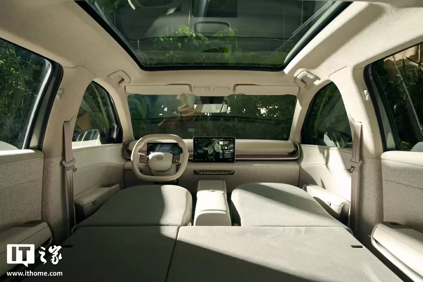 大众 ID. Cross 概念车亮相：定位入门电动 SUV，明年量产