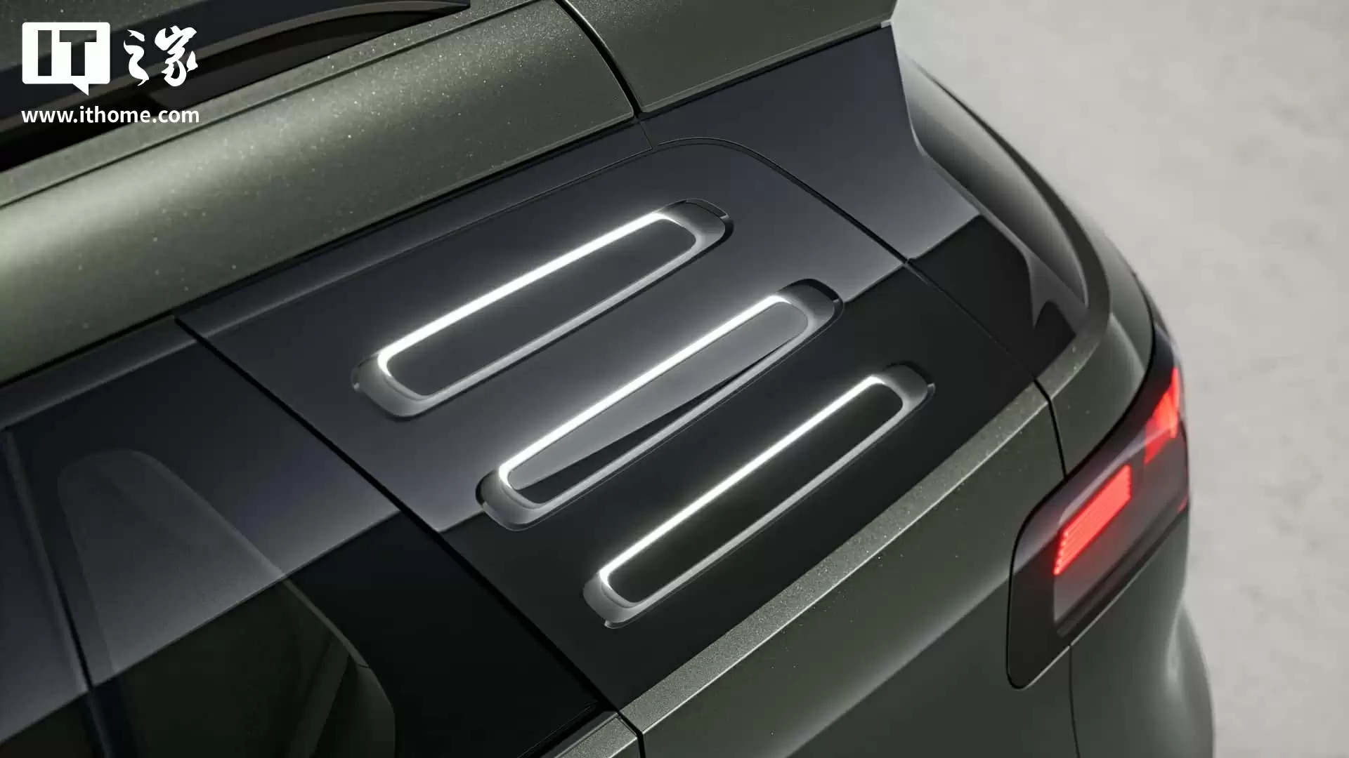 大众 ID. Cross 概念车亮相：定位入门电动 SUV，明年量产