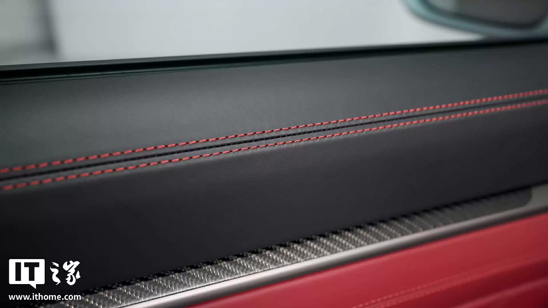 史上最强 911：2026 款保时捷 911 Turbo S 发布，混动系统加持、272.8 万元起