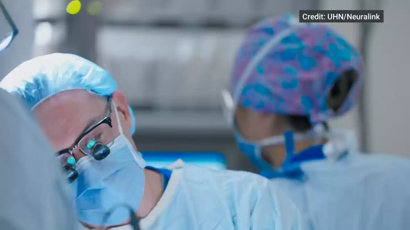马斯克 Neuralink 进军加拿大,成功完成其美国之外首例脑机接口植入手术