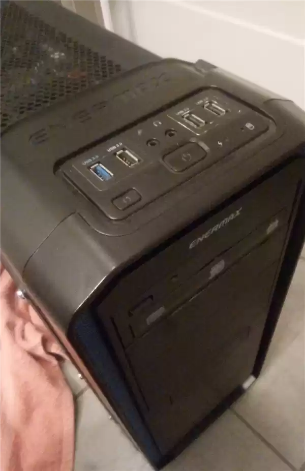 网友垃圾房捡到宝！一台GTX 1080+i7-7700主机：比在用主力机好太多