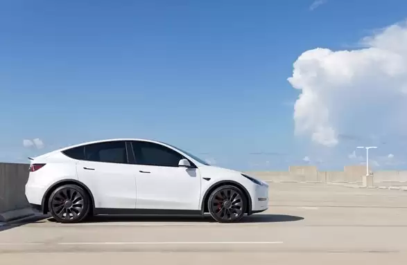 特斯拉全力推进AI5与AI6芯片研发,瞄准自动驾驶与AI生态核心