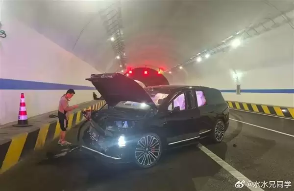 全新蔚来ES8未上市即遇事故,蔚来回应:深入分析并提醒安全