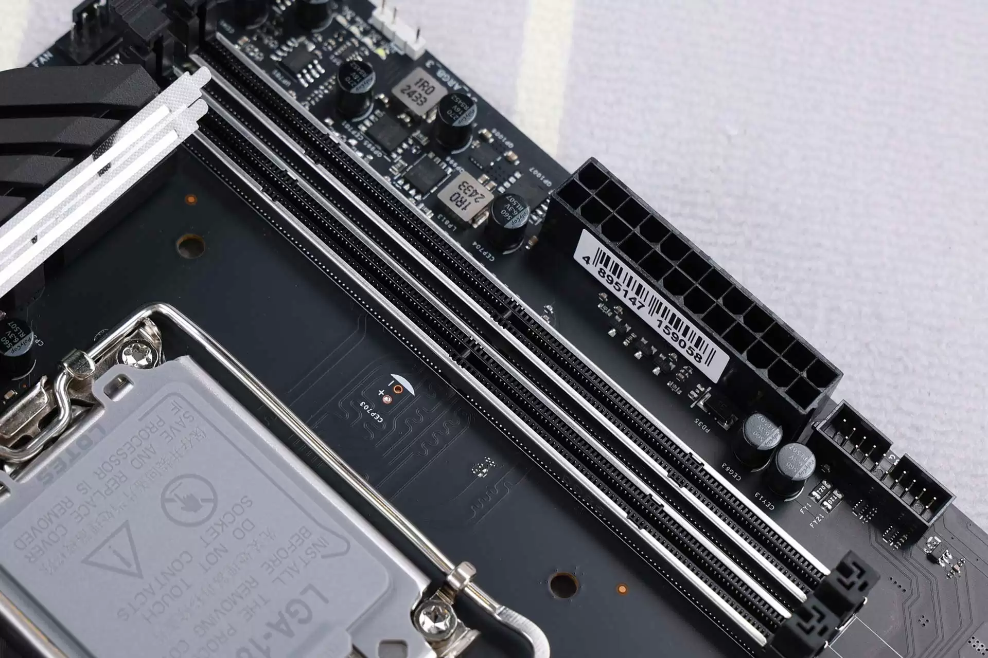 影驰联盟B860M WiFi黑武士主板开箱