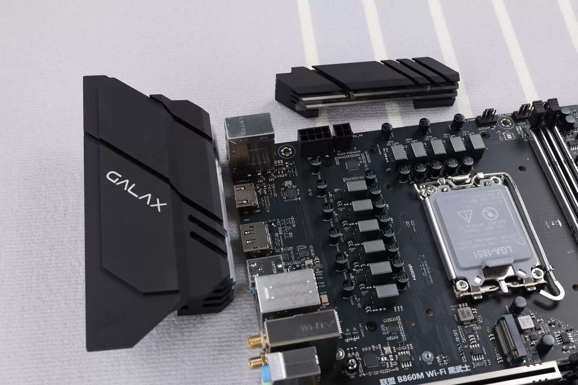 影驰联盟B860M WiFi黑武士主板开箱