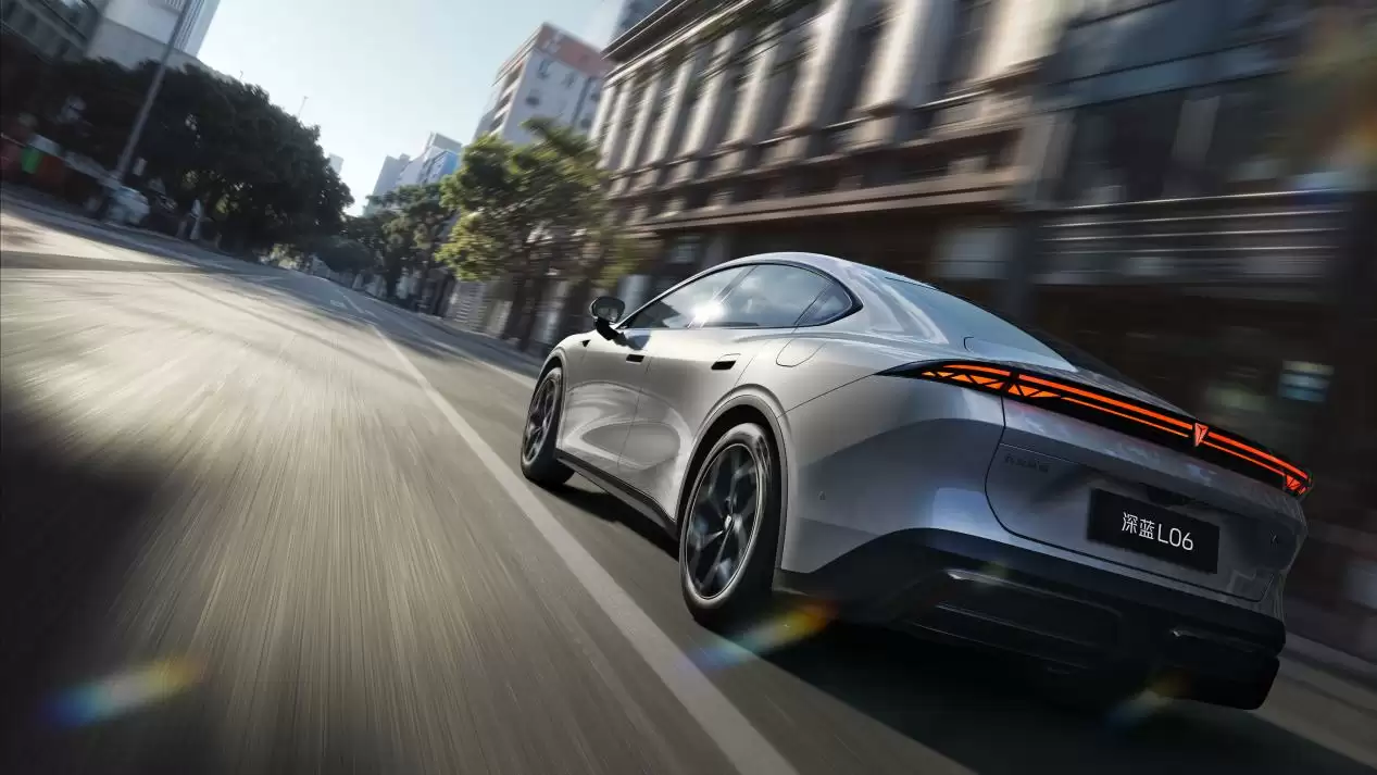 深蓝L06首发搭载3纳米车规芯片，重塑新时代智能轿跑新标杆
