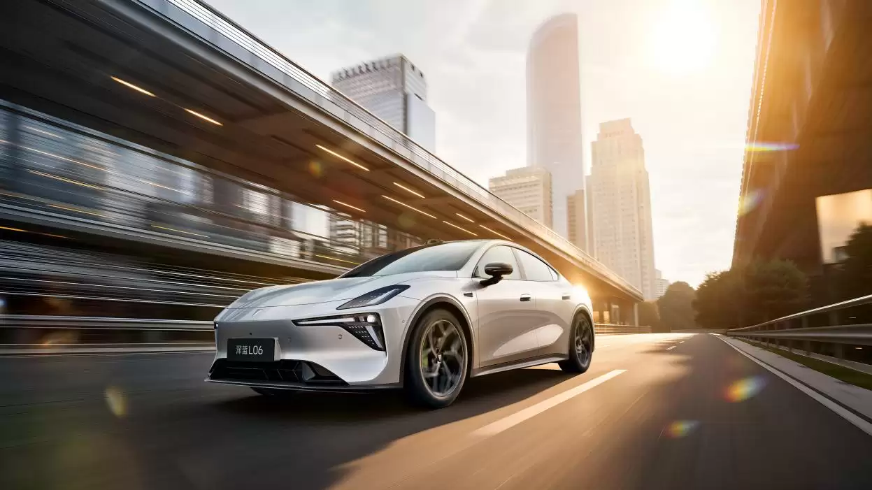 深蓝L06首发搭载3纳米车规芯片，重塑新时代智能轿跑新标杆