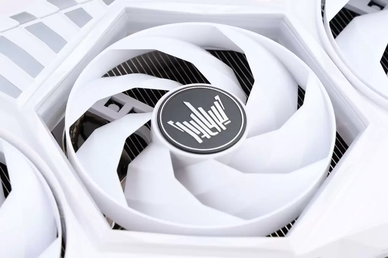 影驰RTX5080 HOF OC LAB Deluxe-X 开箱 纯白旗舰，王者归来