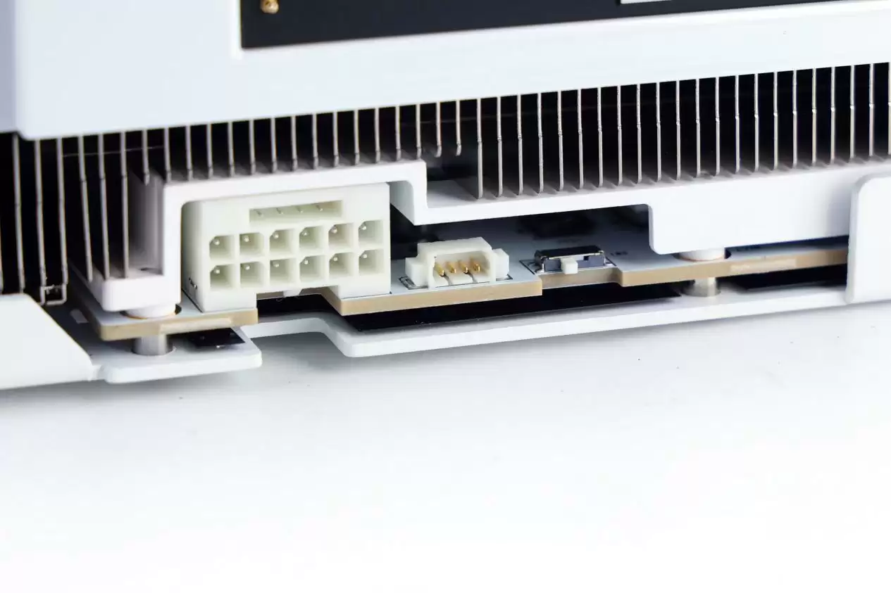 影驰RTX5080 HOF OC LAB Deluxe-X 开箱 纯白旗舰，王者归来