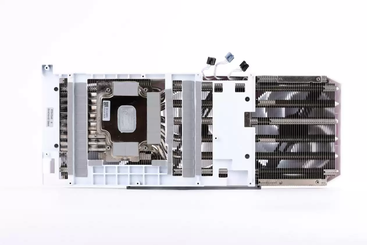 影驰RTX5080 HOF OC LAB Deluxe-X 开箱 纯白旗舰，王者归来