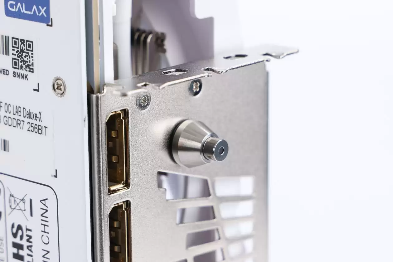 影驰RTX5080 HOF OC LAB Deluxe-X 开箱 纯白旗舰，王者归来