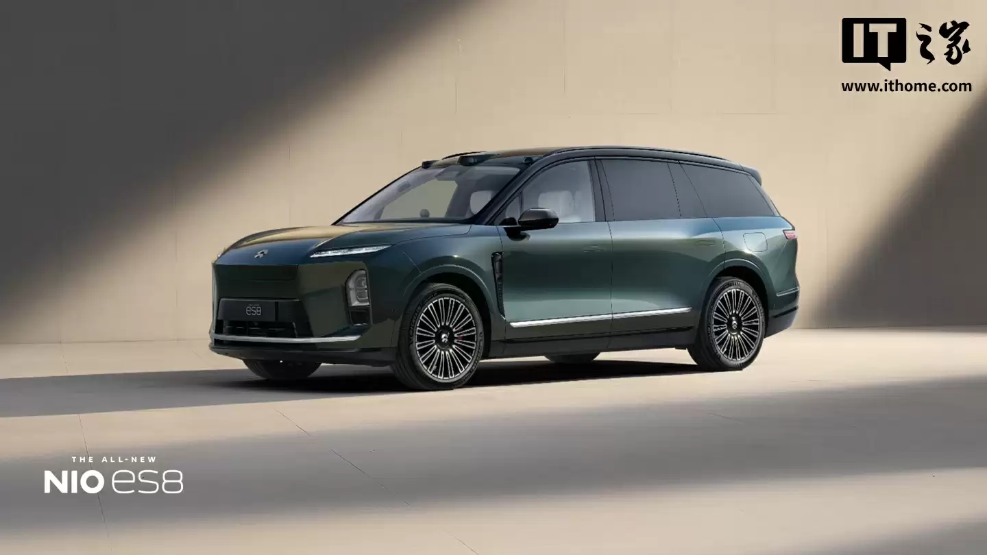 蔚来 ES8 汽车防“开门杀”方案曝光,解安全带时自动显示后侧盲区影像