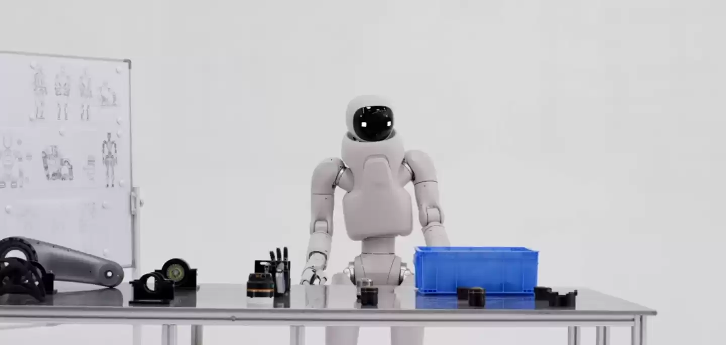 傅利叶首款陪伴机器人 GR-3 开启预售：身高 165cm，全身柔肤软包