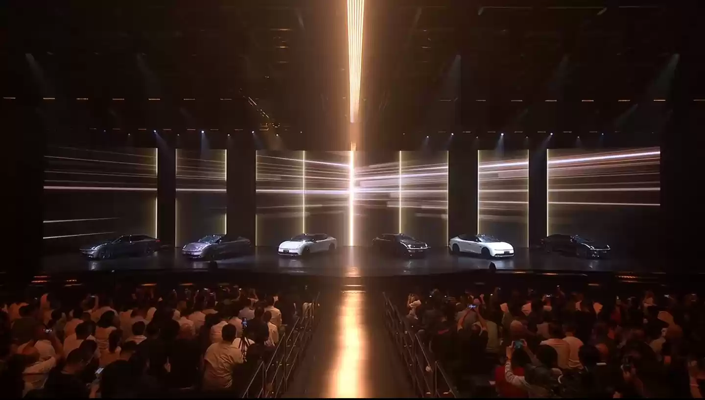 领克 10 EM-P 智能电混四驱轿车上市:17.38 万-21.18 万元,限时再减 1 万