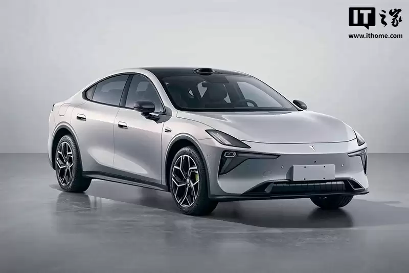 长安深蓝 L06 今晚全球首发亮相，首搭 3nm 车规级座舱芯片