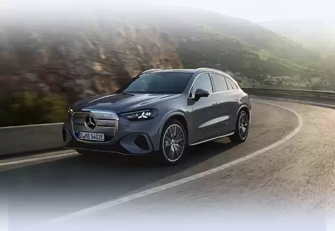 全新梅赛德斯-奔驰纯电 GLC 全球首发:国产长轴距版明年上市并首推 6 座车型