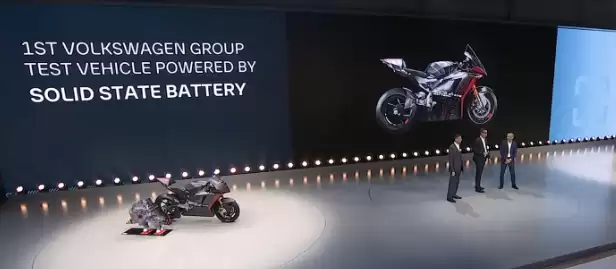 能量密度达 844Wh / L，QuantumScape 和大众联合展示搭载固态电池的杜卡迪摩托车