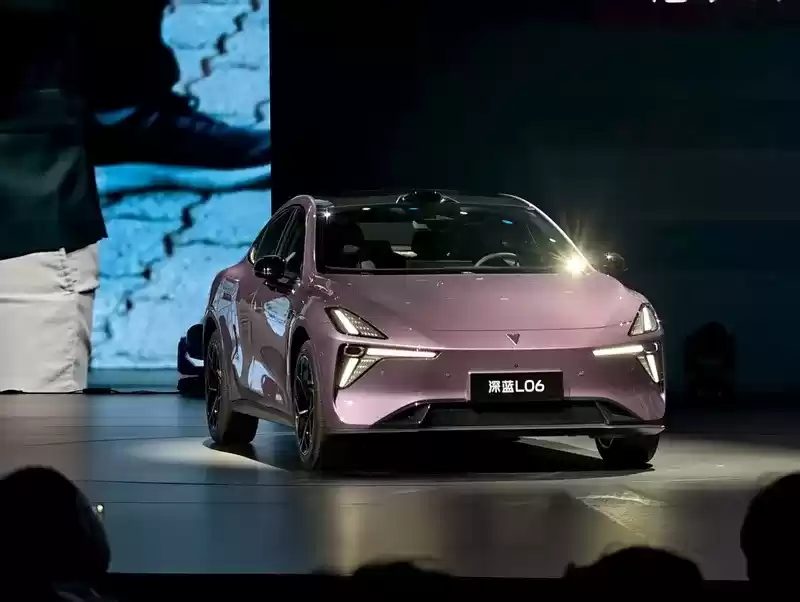 长安深蓝 L06 轿跑全球首发亮相:首搭 3nm 车规级芯片,采用磁流变悬架