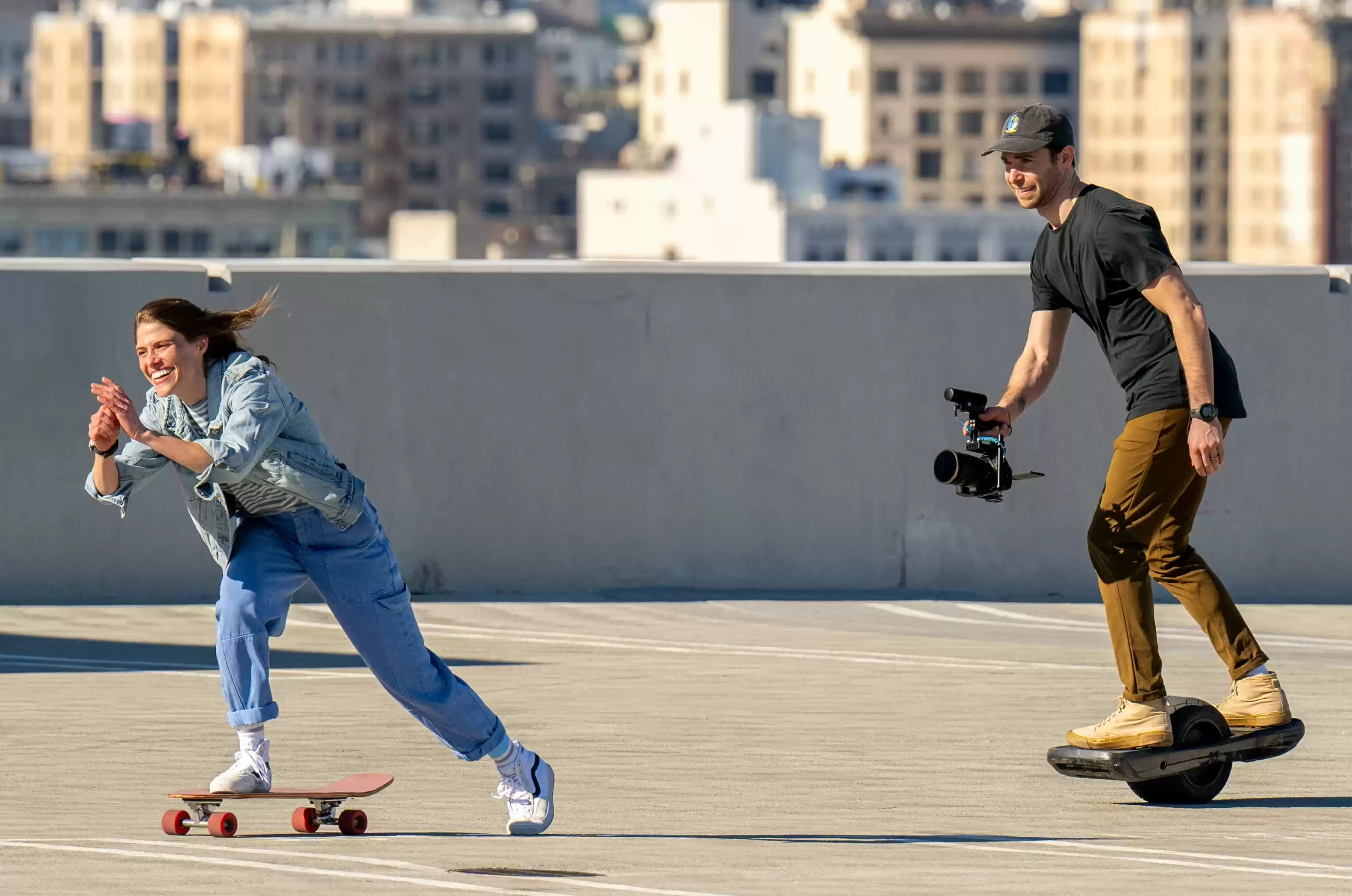 致敬时代记录者，尼康助力新闻工作者捕捉真相