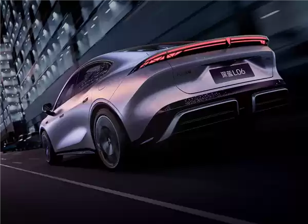 全系标配激光雷达 车长4.83米!深蓝全新中级轿车L06亮相