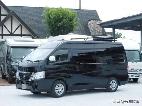 日产NV350改装旅行车：兼顾家用与露营的多功能四驱车型