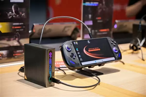 壹号本新品三连发！三合一PC、能变形的掌机、还有外置显卡坞