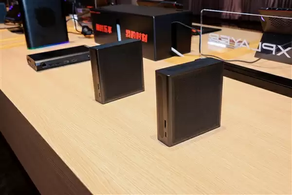 壹号本新品三连发！三合一PC、能变形的掌机、还有外置显卡坞