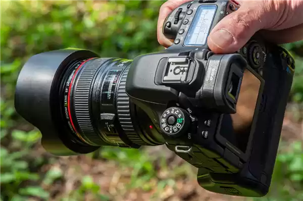 丢了三个月的相机竟在闲鱼刷到 网友与警方联手“破案”