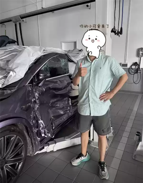 智界R7被大货车撞击致报废：护住了车主一家人