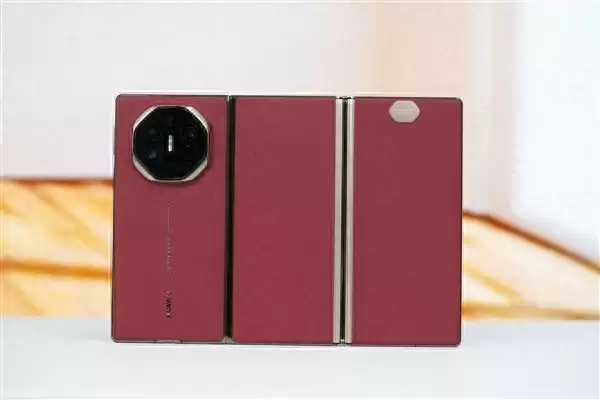 新国货旗舰惊艳亮相 iPhone 16无奈价崩创感人记录！