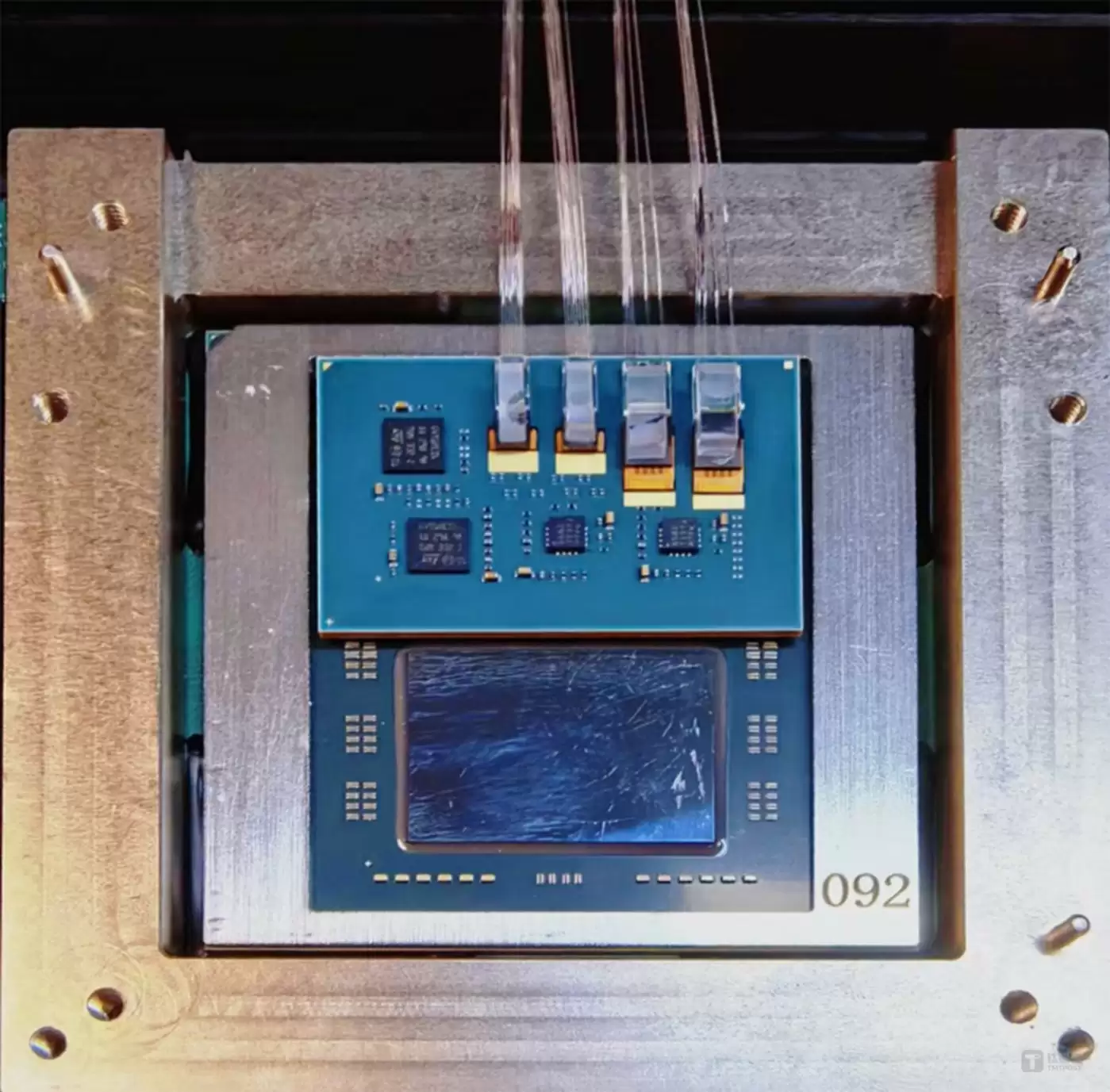 国内首款xPU-CPO光电共封装原型系统