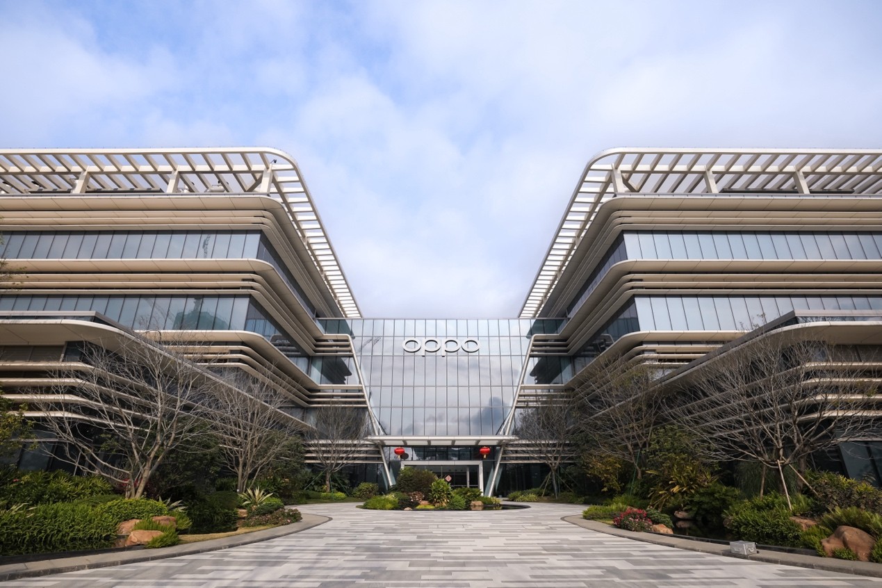 六部委发文：OPPO荣获2025年度卓越级智能工厂