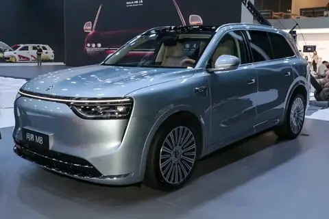 2025年8月SUV销量榜单揭晓：问界M8跃居第三，Model Y稳居榜首