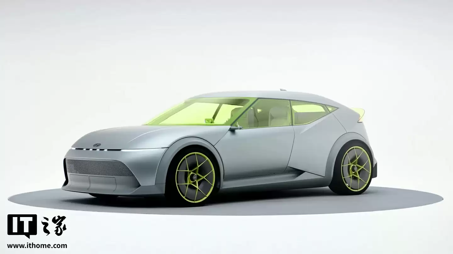 现代 THREE 两厢小车亮相 2025 德国慕尼黑车展：对开车门、模块化座舱，有望 2027 年量产