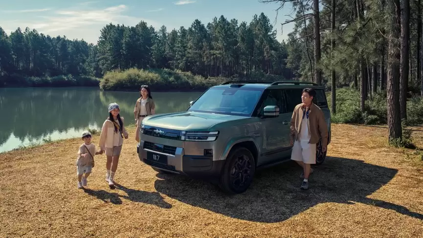 比亚迪“大五座天花板”方程豹钛 7 火爆上市，售价 17.98 万元起