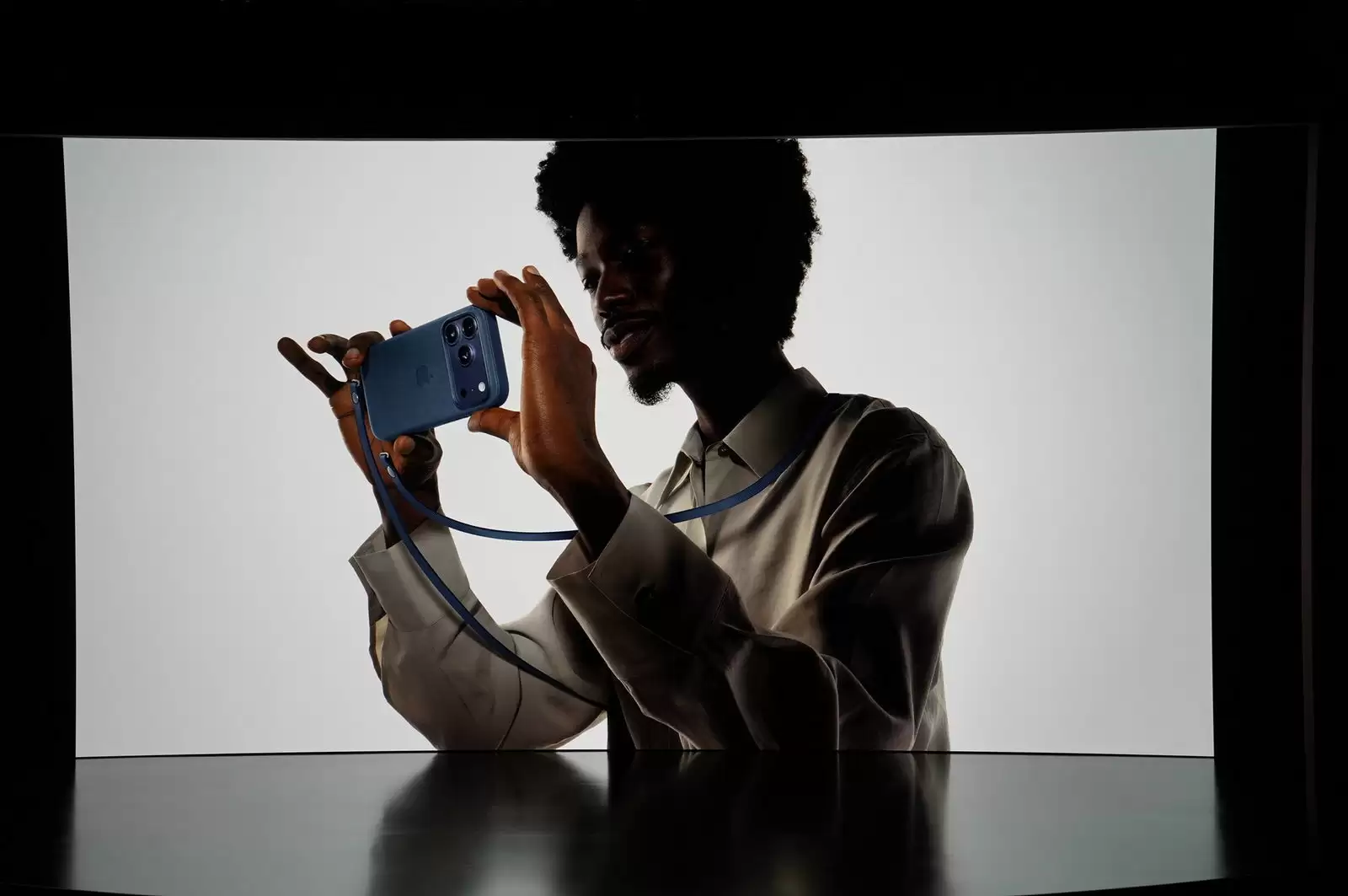 苹果创新环保材质,为 iPhone 17 Pro / Max 推 TechWoven 手机壳