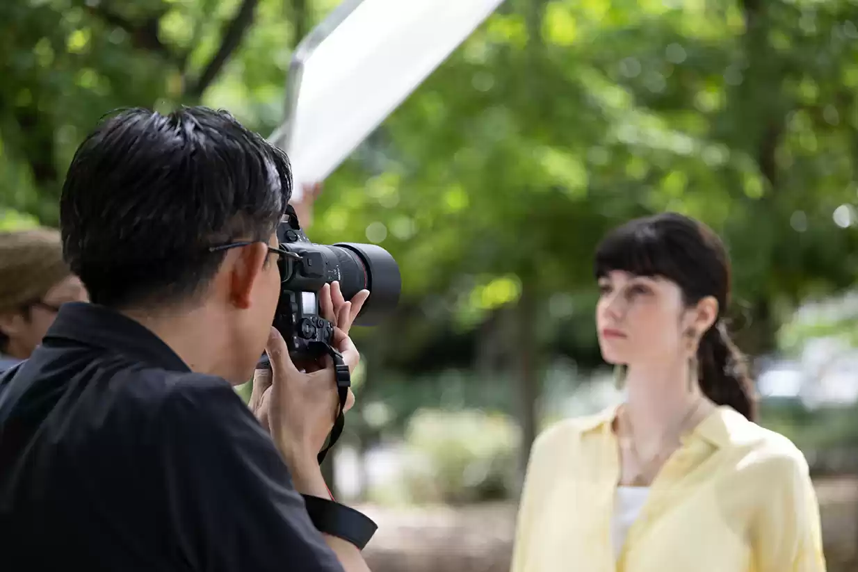 佳能发布HYBRID系列定焦镜头新品RF85mm F1.4 L VCM