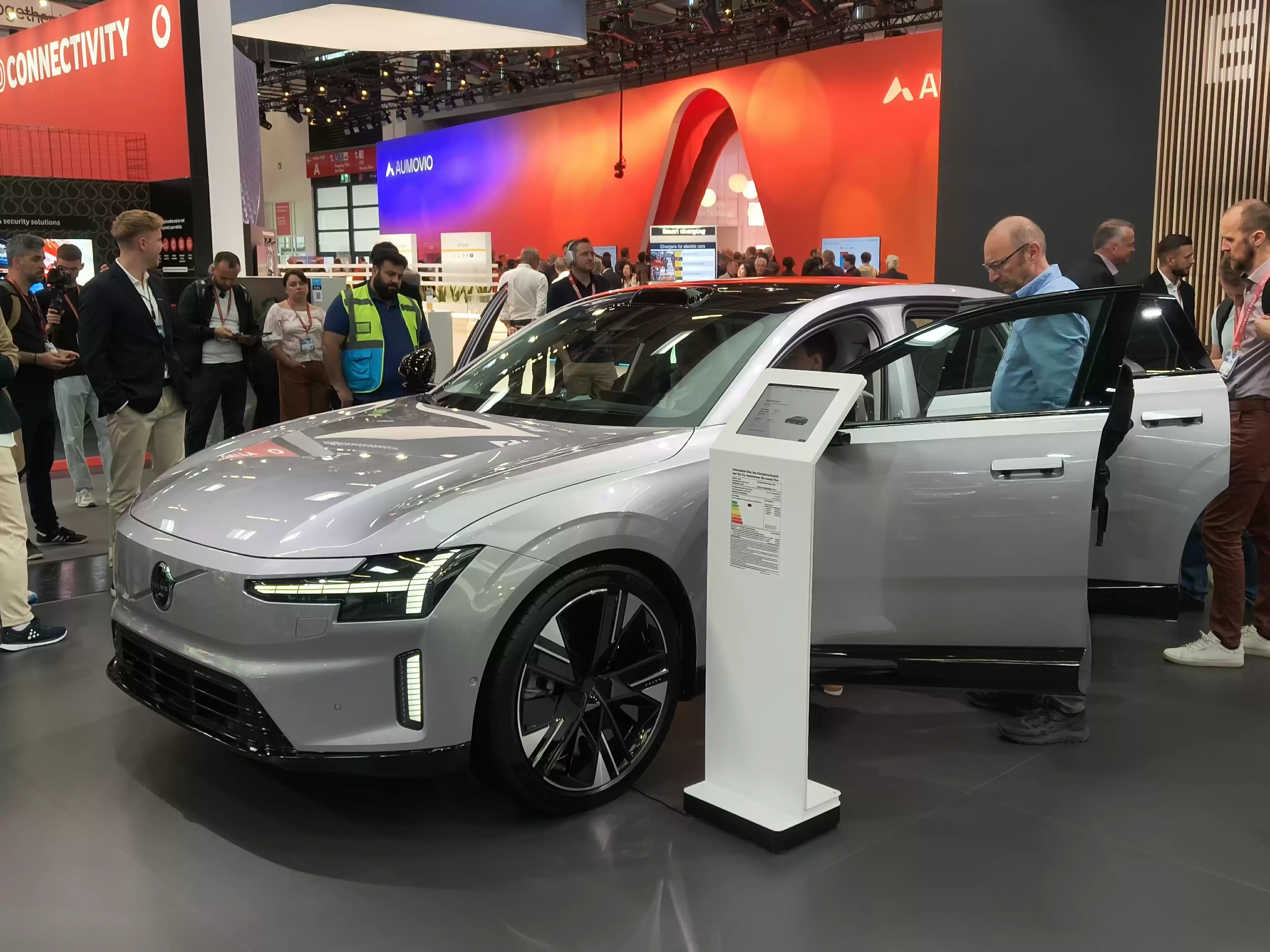 \ 微信图片_2025-09-09_005316_970.webp