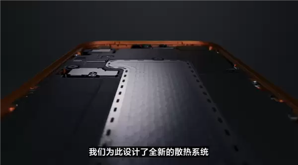 首次加入VC散热、玻璃+铝金属拼接机身!iPhone 17 Pro/Pro Max发布:8999元起